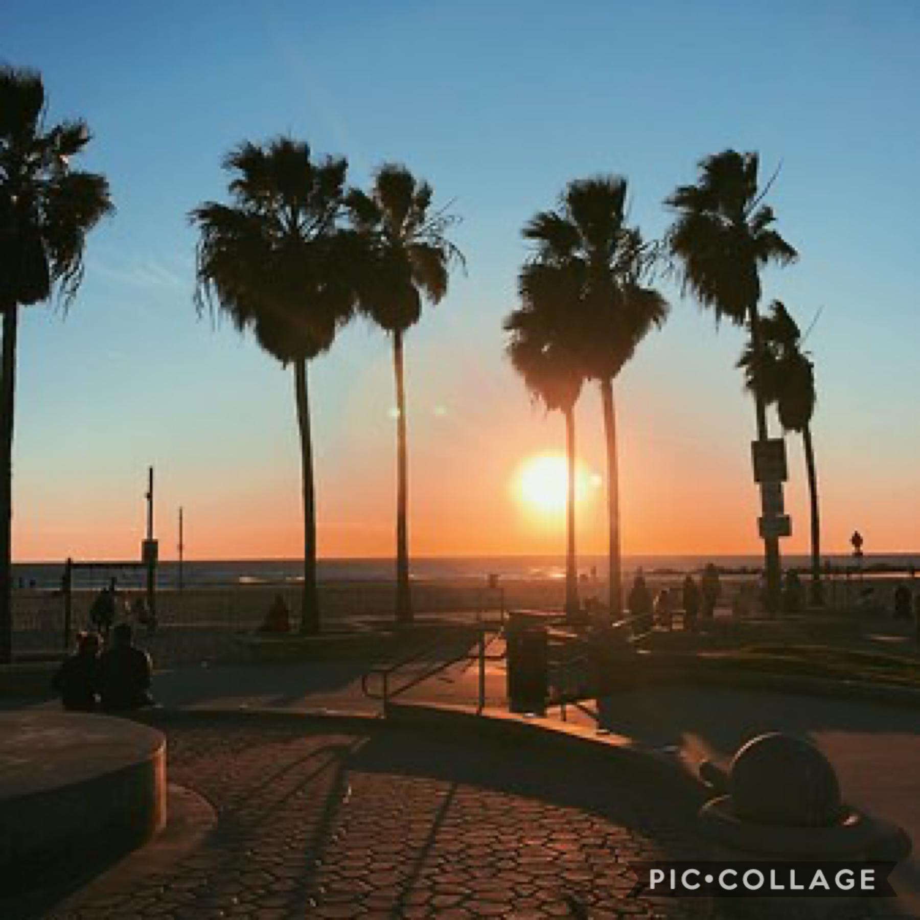 Muscle Beach Sunset Santa Monica CA 
🏝🏝🏝🌴🌴🌴
