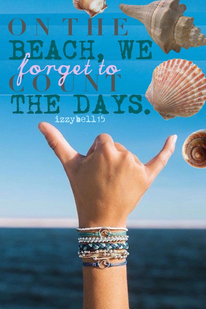 🐚7/13/17🐚
Hello darlings! So sorry for inactivity. I'm on vacation rn, and we're for most of the day, every day. Also don't mind the weird stripey background. I had to extend the picture😂