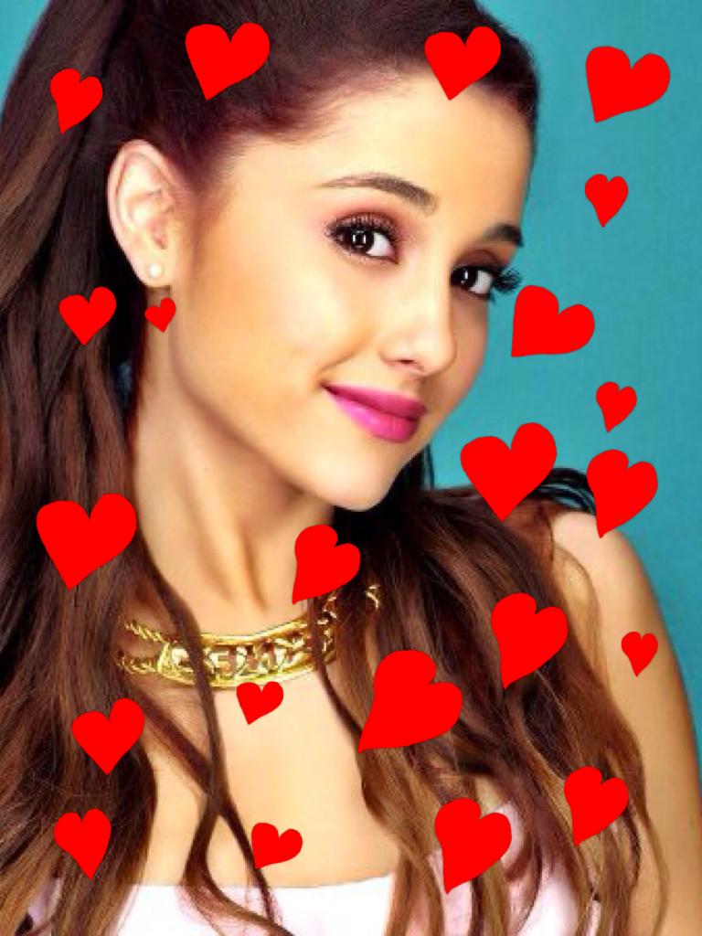 To all the ladies whom loves Ariana grande give me a little like 