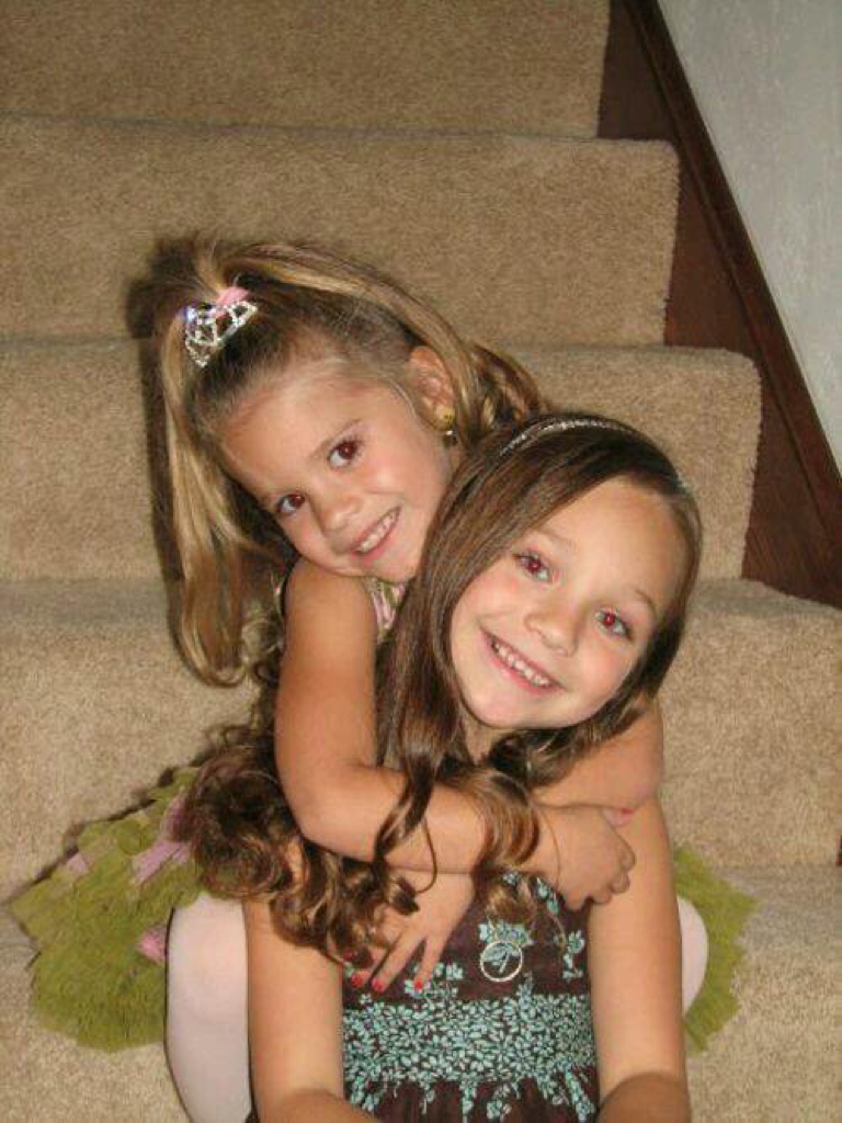 McKenzie and maddie Ziegler where so little and adorable