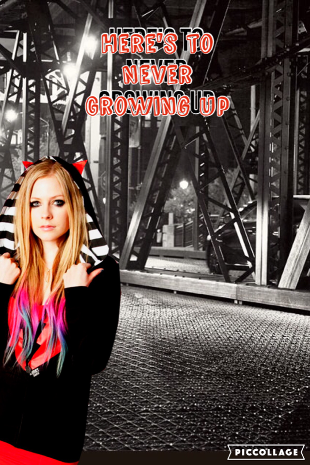 <CLICK HERE>
~Here's to Never Growing Up~
Ok so I love Avril. Her song Sk8ter Boi was my all time favorite song!😘
