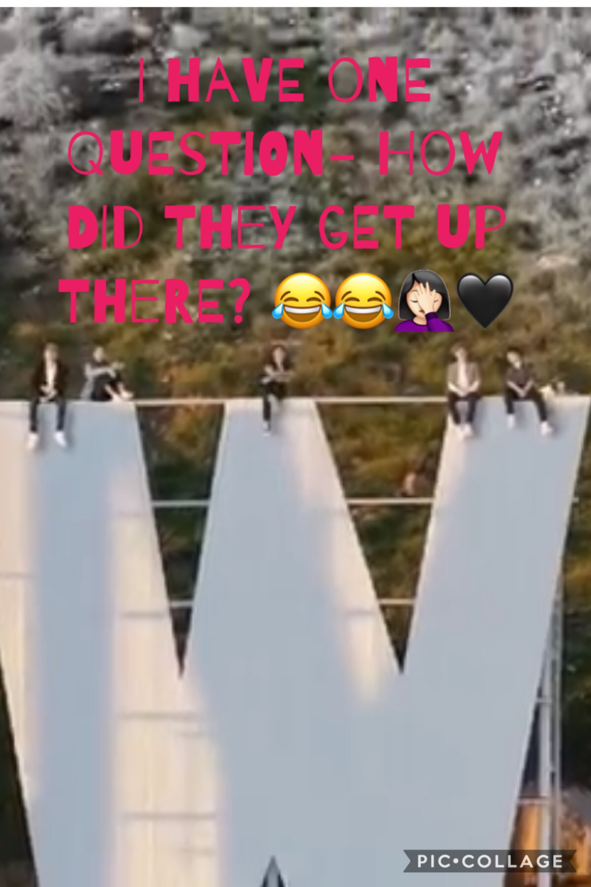 Is this photoshop or did they rlly go on top of the Hollywood sign😂😂🤦🏻‍♀️bc I am rlly kumfuzzled😂😂🤦🏻‍♀️🖤