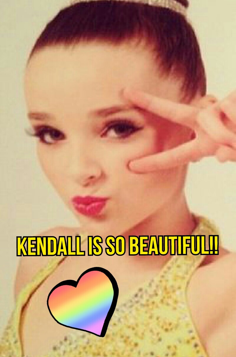 kendall is so beautiful!! 