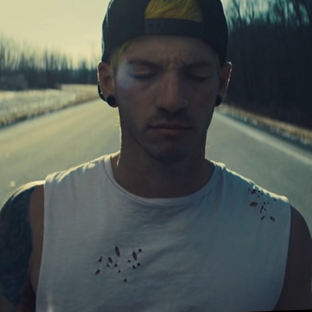 I have an unhealthy obsession with josh dun 