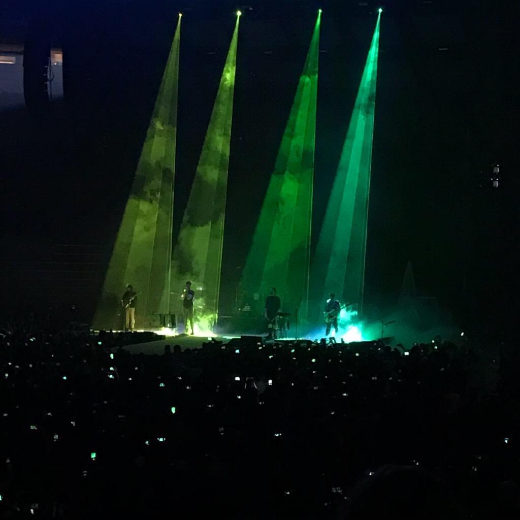IT WAS AMAZING THEY DID A SPEECH ABOUT MENTAL HEALTH THEY PLAYED MY FAVORITE SONG (SHOTS) AHHHHHHH IT WAS JUST PERFECT I️ ACTUALLY ALMOST CRIED