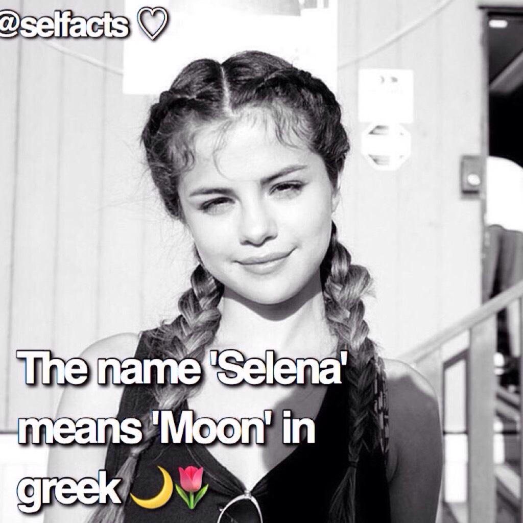 Hi🌷I'm Lauren, and here I will be posting facts about my queen Selena ❤️I will be very active💕Follow?😈
Peace ✌🏻
Lauren 🍉😇