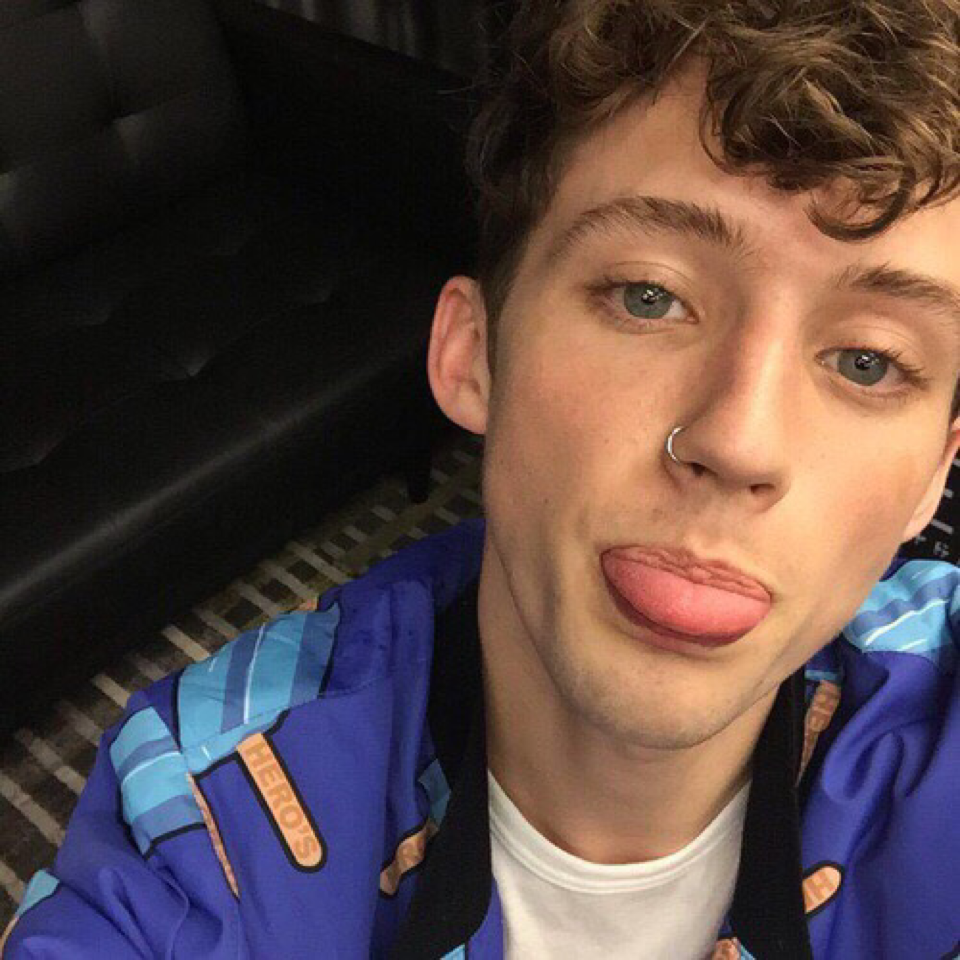 Sorry I wasn't on a lot! I had some drama/fun times on my main 😂 (Nur Nur squad will understand) BUT I GOT TICKETS TO SEE TROYE AND I CRIED MY EYES OUT. YOU SHOULD'VE SEEN OMG I CRIED SO MUCH 