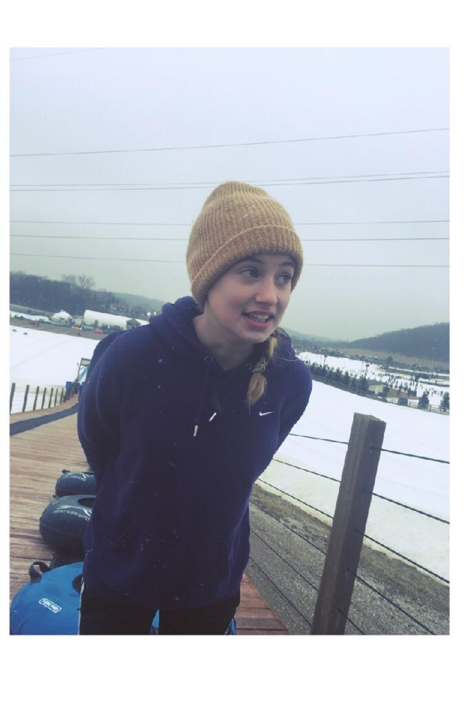 〰️T A P〰️
This is myyy friieenndd livvviii and shes in another picture that I’ve posted and we’re walking and we have our arms around each other😂 anywayy we went snow tubing today❄️