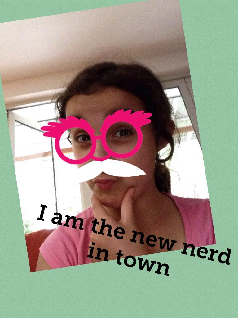 I am the new nerd in town(tap)











PEEKABOO!!!