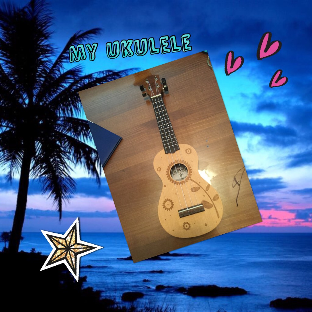 My ukulele follow me😝