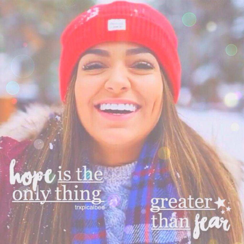 (11.25.16)

Exactly one month before Christmas; SO excited! ☃💓 More Christmas edits coming soon! 🎿🌧