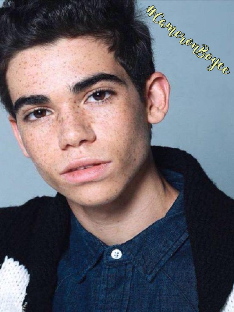 #CameronBoyce
Tell me if you know who this is