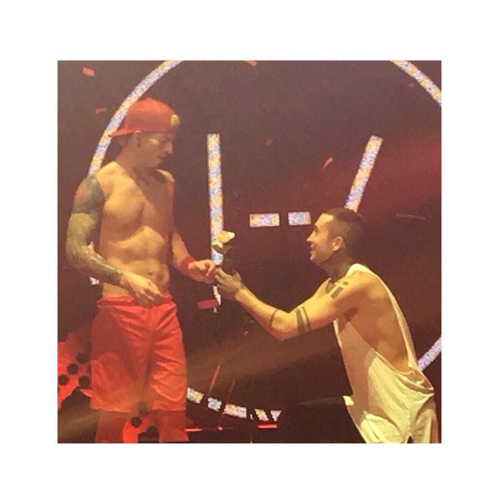 did i tell y'all about the time i saw tyler joseph do this live and he called us his valentine date