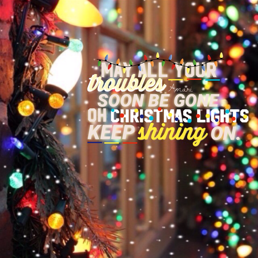 Christmas Lights ~ Coldplay😊 What are your plans for this weekend? I'm putting my Christmas tree up today🎄 I'm soooooo excited, Christmas is pure magic, isn't it?