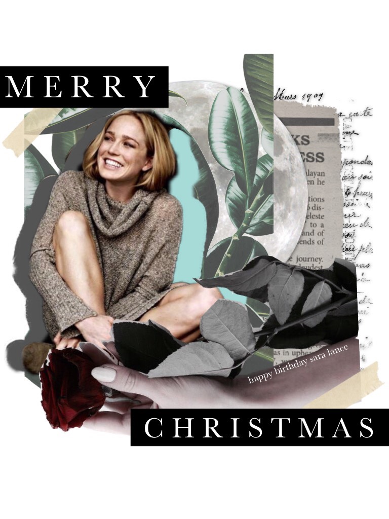 🌿Tap🌿
Merry Christmas!! Also happy birthday to one of my favorite superhero Sara Lance. Lol. I really need a new style. What did you guys get for Christmas? I got a new phone, 2 leather backpacks, and other stuff. OOTD- Green shirt with the little crossy 