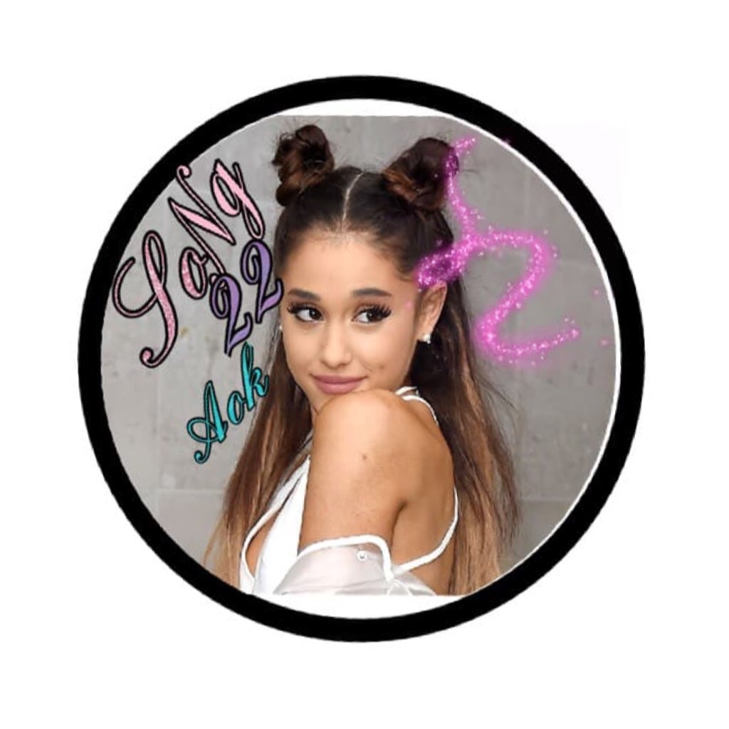 🍔Tap🍔 
Hope you like the icon if used please leave on the comments. This is my first icon I have made but it looks pretty good 😊. 🦄Sorry I couldn't find ombré pink but is that good enough. Did you like the extra tough of glitter? 🦄