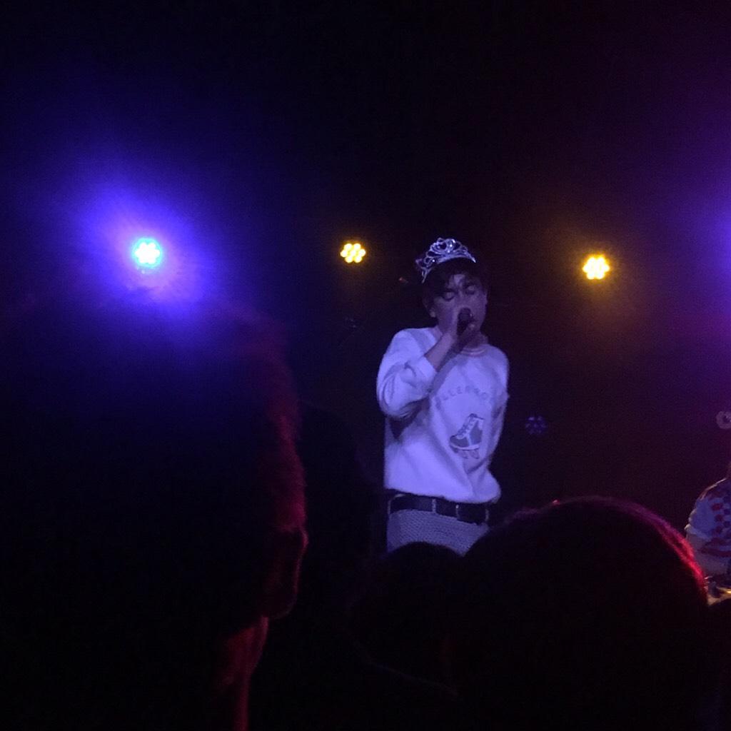 i went to a declan concert and he wore a tiara 