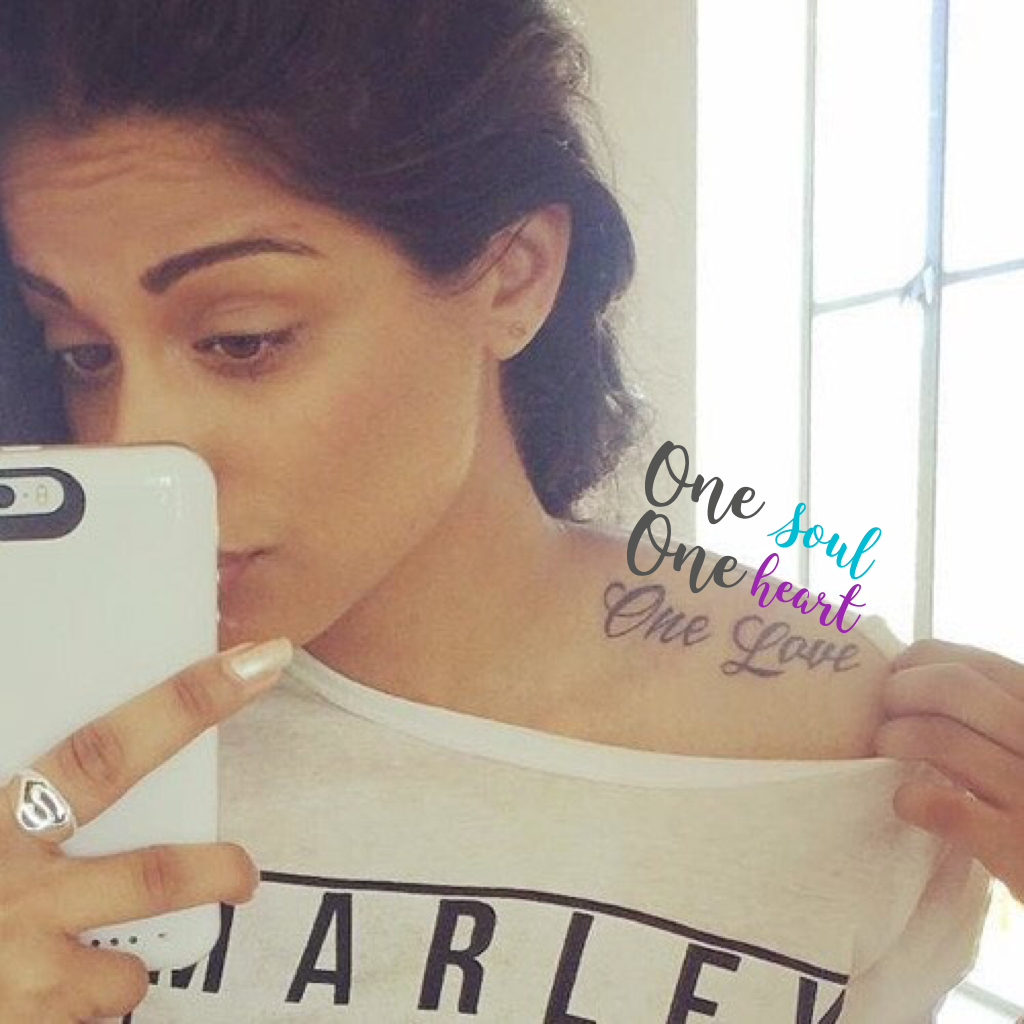 ❤️️click❤️️

I’m kinda obsessed with her too. Lilly Singh is my idol in so many ways, and I love her promotion of 1️⃣❤️️
#GirlLove
