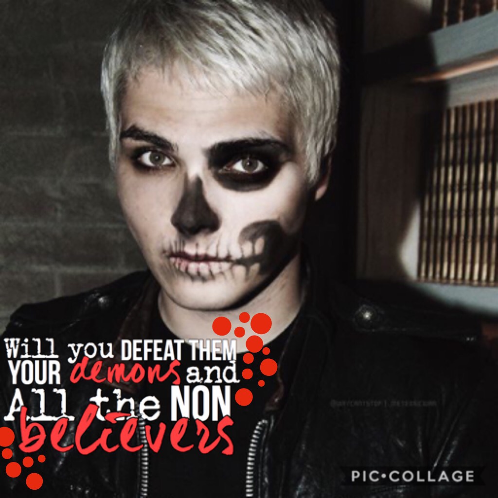 ♦️Tap♦️

🐞[17/07/17]🐞

Hey look! A post! I dunno if I like this..... anyway... Gerard! With lyrics from the Black Parade!!! I love Gee's face make up in this pic!

♦️QOTD: tea or coffee?♦️
🐞AOTD: tea! Hbu?🐞
🎉35-40 likes?🎉