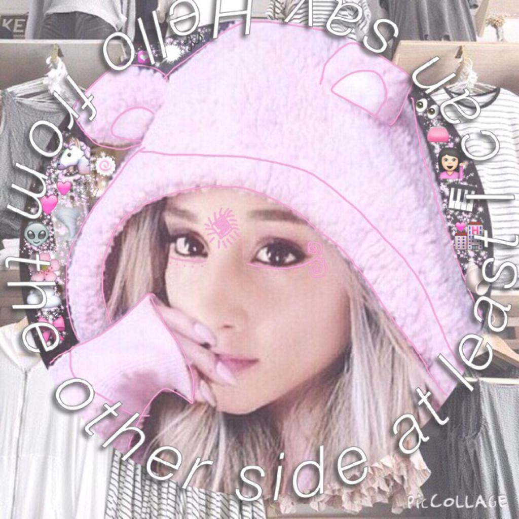 This theme is like a grungy pink theme I've been doing it's almost done this is the last one or maybe one more💕🎀🏩💟😍😘