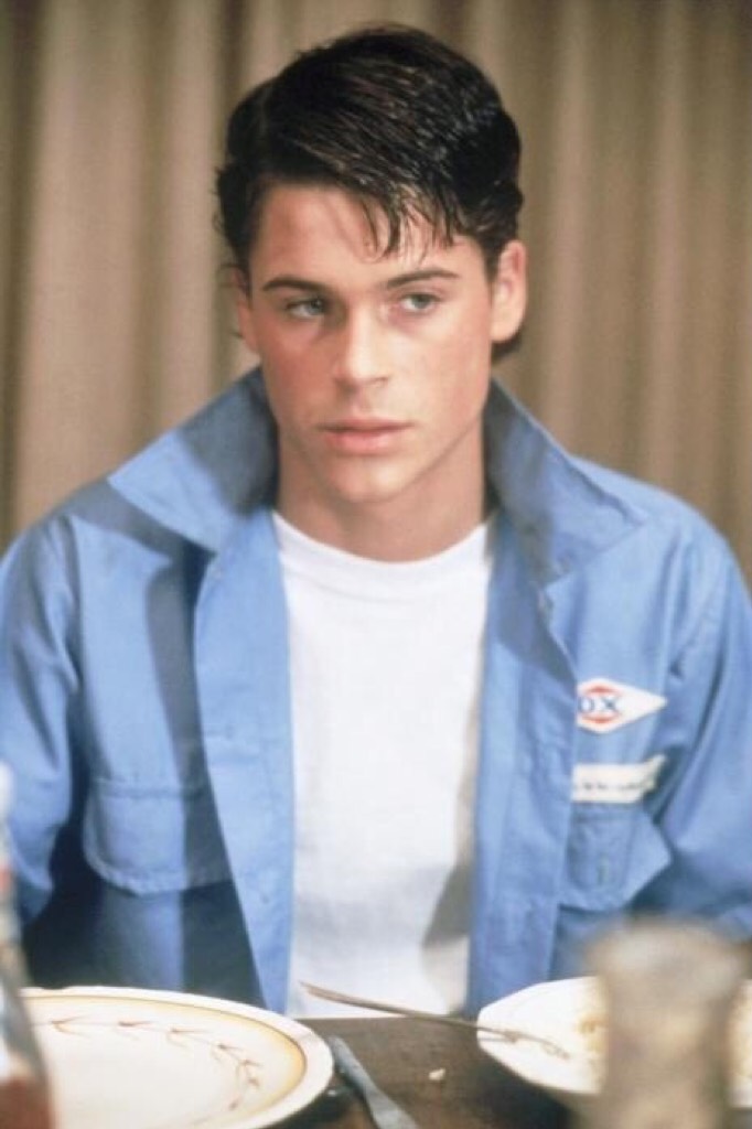 Rob Lowe was hot in the eighties and now he's a gross old man and it makes me sad smh 