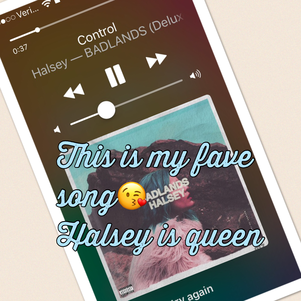 This is my fave song😘
Halsey is queen