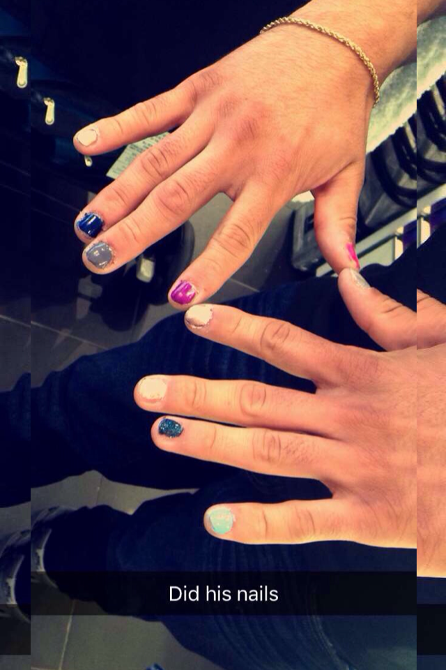 Fabulous 👌🏻💅🏼 he actually let me do his nails 😂 going to make a good father some day👨‍👩‍👧