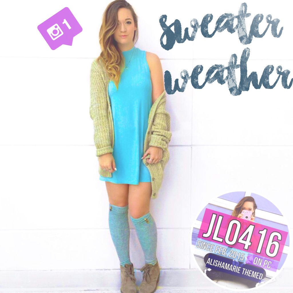 #sweaterweather! Btw, just posted a blog! GO CHECK IT OUT @jlo416_blogs!