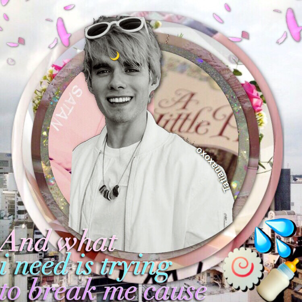 Happy birthday awsten!!!❣️I just joined your fandom so I figured you only deserve a late bday so..jk jk I love you!!😂❤️your a dummy ffs but still a lil bean happy late bday😂😂I didn't feel like writing "late bday on this post so I didn't but it's for you l
