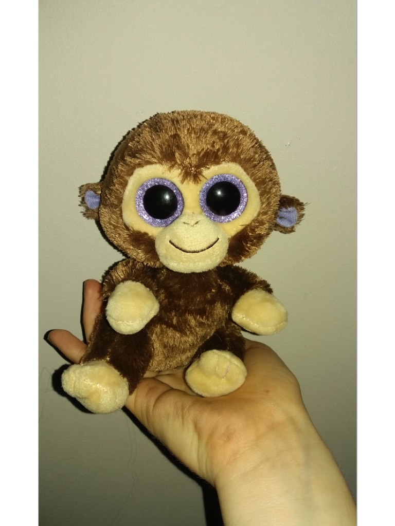 That Hunter's baby monkey!! Lol 😂 🐒 