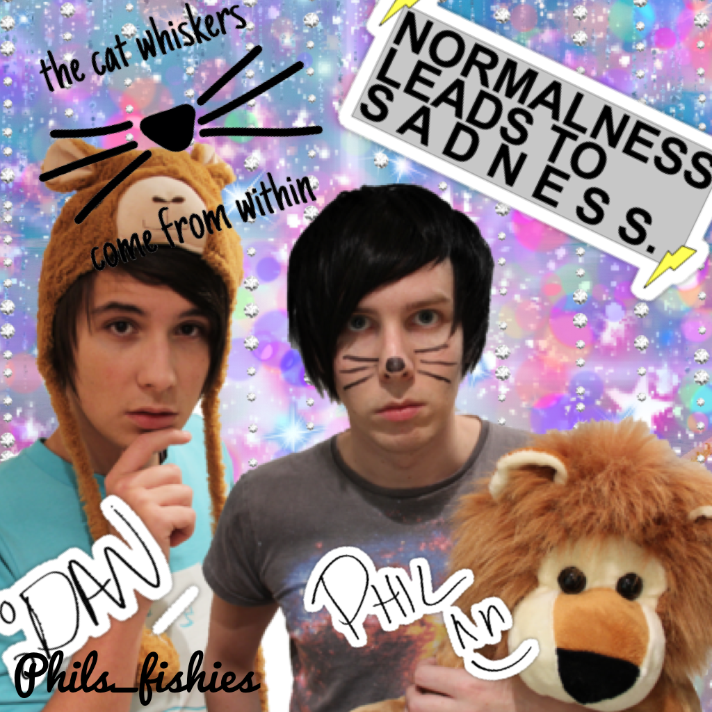 Me and dan have basically the same selfie pose oh god 