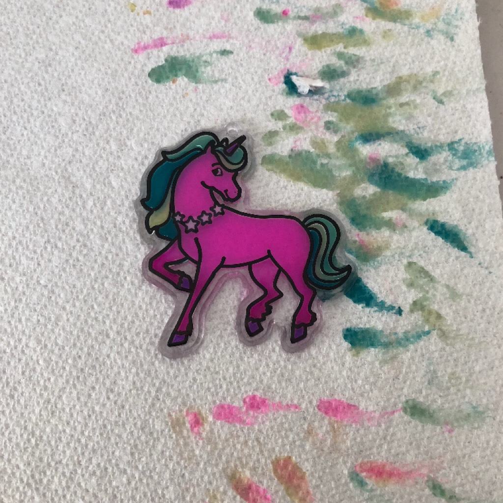🌈🌈Guys if u have an insta put it below so I can follow u guys on there bc this place is getting less active everyday,, also enjoy this unicorn that I painted in summer🌈🌈