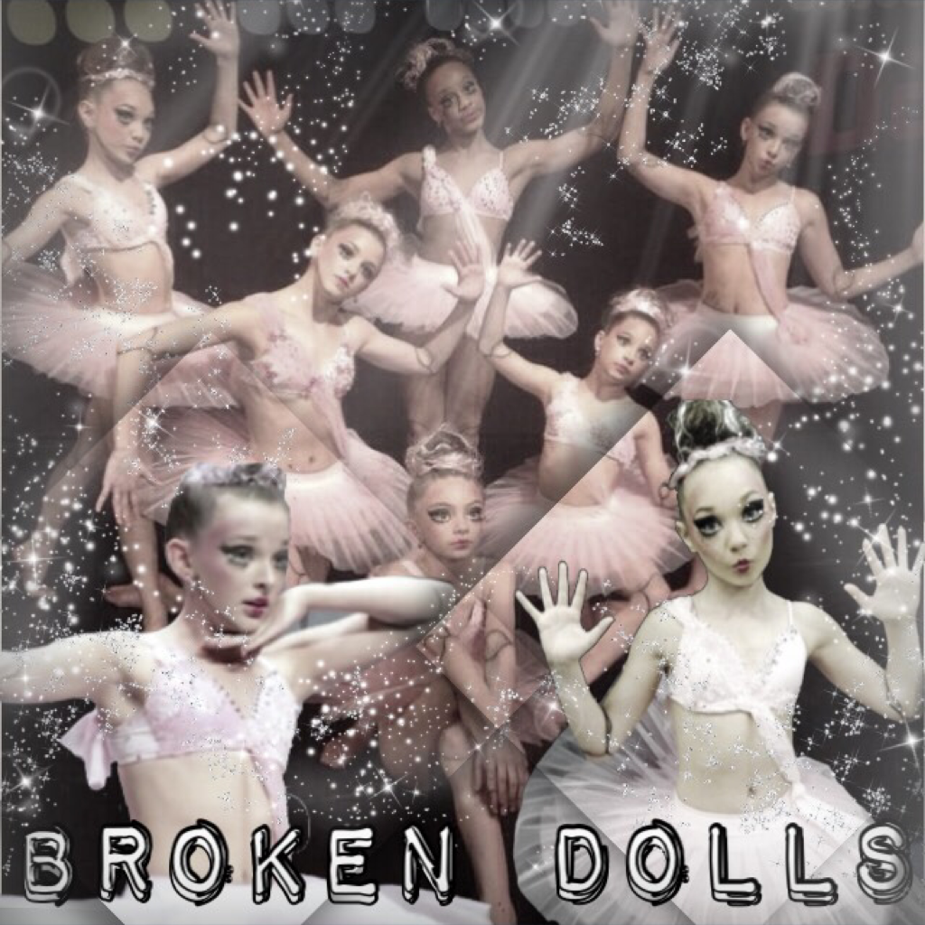 Kinda creepy..😜 Broken Dolls!