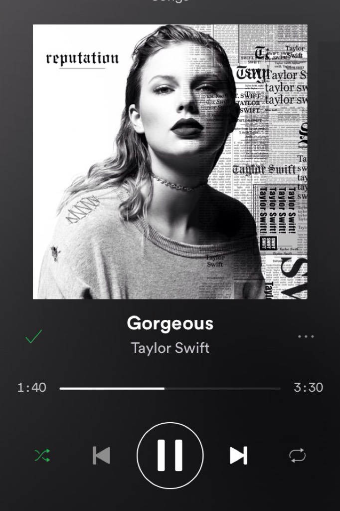 Taylor released a self-tilted song omg 