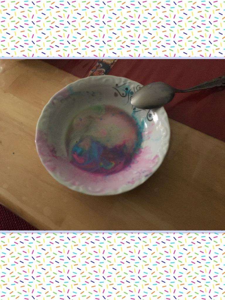 #murderd a unicorn in plate (ate rainbow and cotton candy ice cream)
