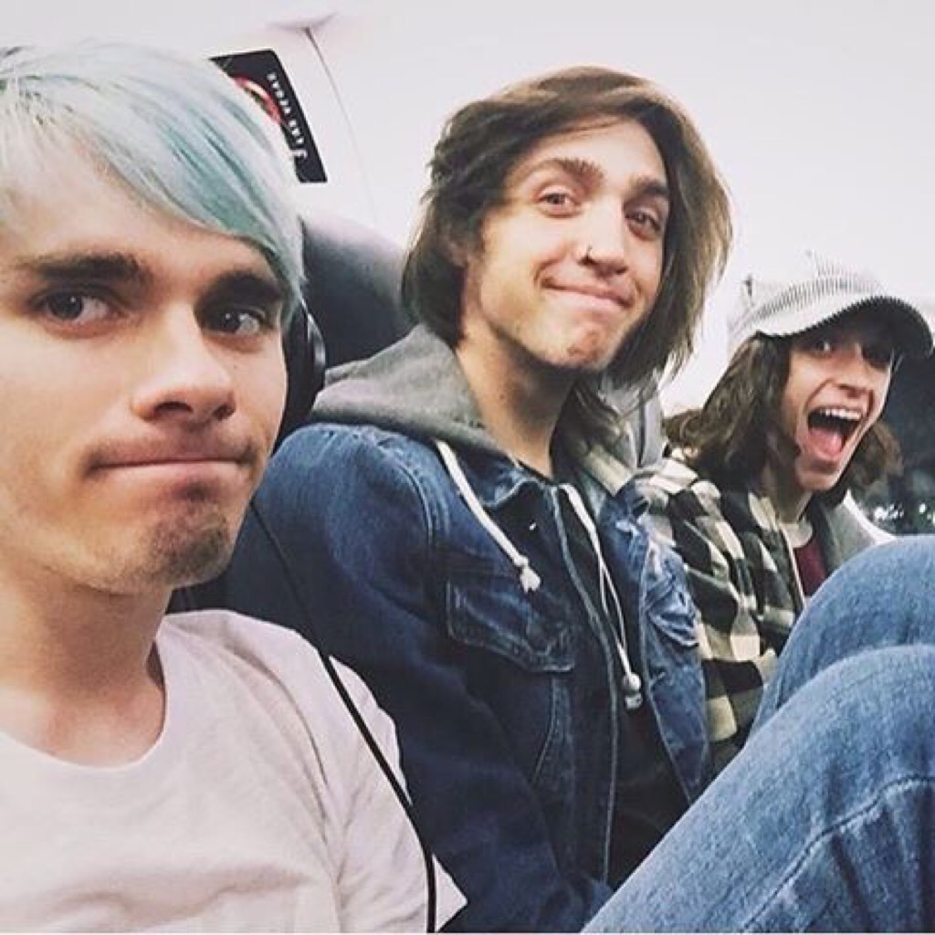 uhhmmmm sorry guysss i’m officially obsessed with waterparks now oops so i’ll probably be posting a lot of them now ¯\_(ツ)_/¯ sorryyyy
but honestly you should be thanking me lol they’re fûcking beautiful