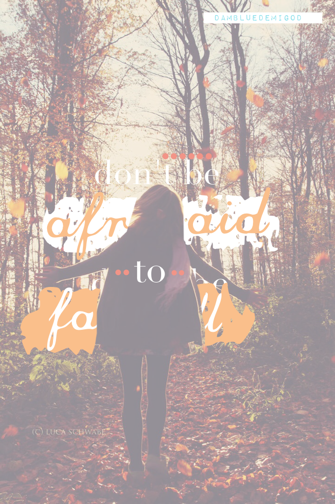 🍂🍃Press🍃🍂
My feet are still aching from cross country ☹️ Anyway, I'm starting an autumn theme. I don't know how many collages it'll be, but this is the second edit 💕
