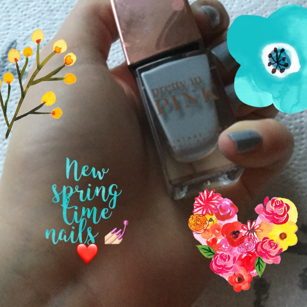 New spring time nails 💅🏻❤️!!! 
Grey blue!! What's your favourite type of nail colour??