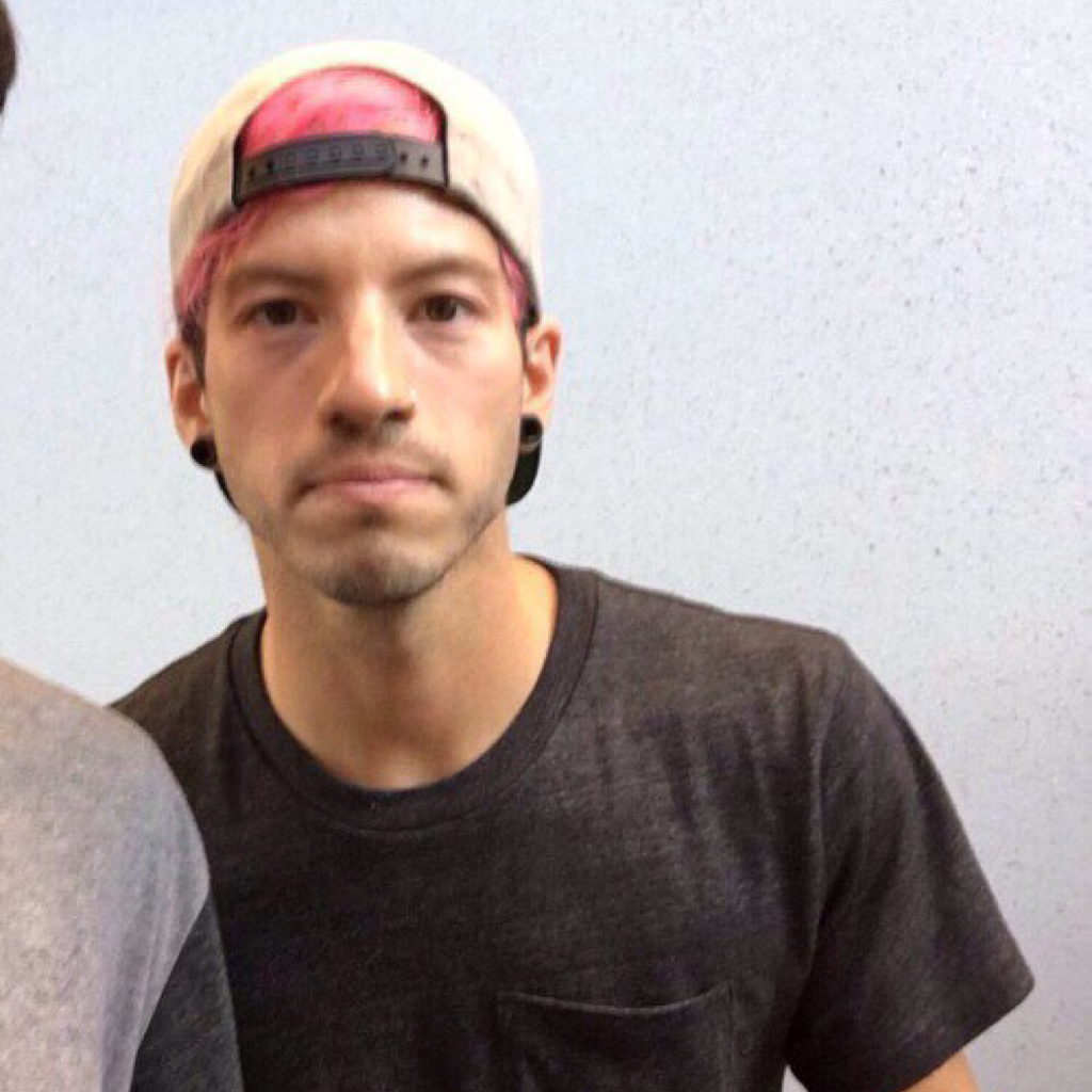 can we just take a moment? josh dun is freaking everything.💞😊