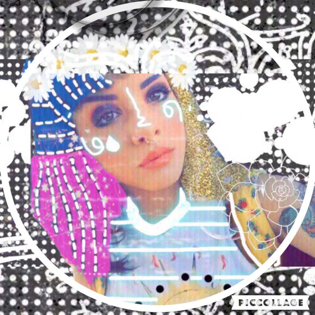 CLICK HERE
First Icon for the beginning of our account back ...😭💗 NUMERO UNO! 😫😂🙂-Britney 