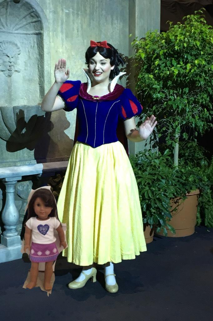 Luciana with Snow White at Disney!!