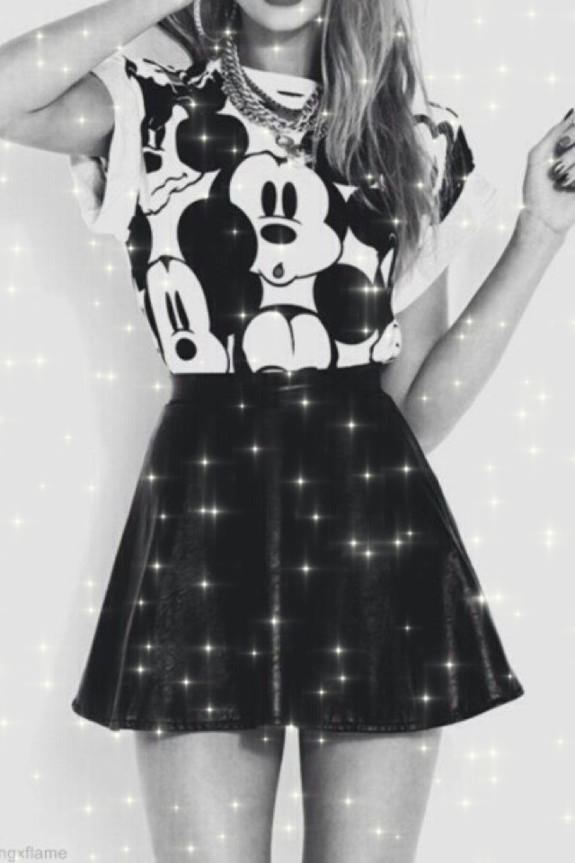 Super cute Disney inspired outfit 