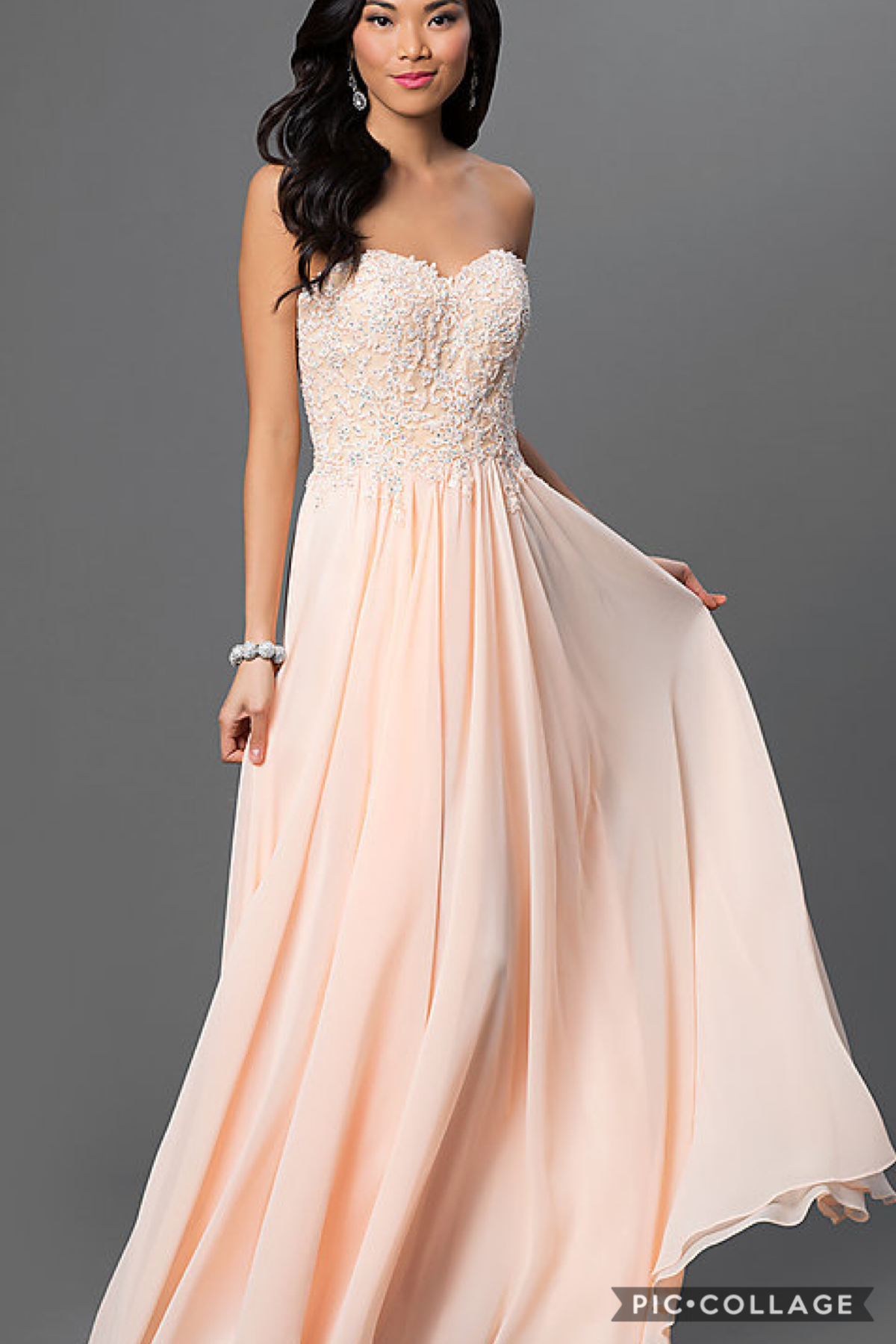 I found this beautiful prom dress! It’s simple but it’s beautiful!:)