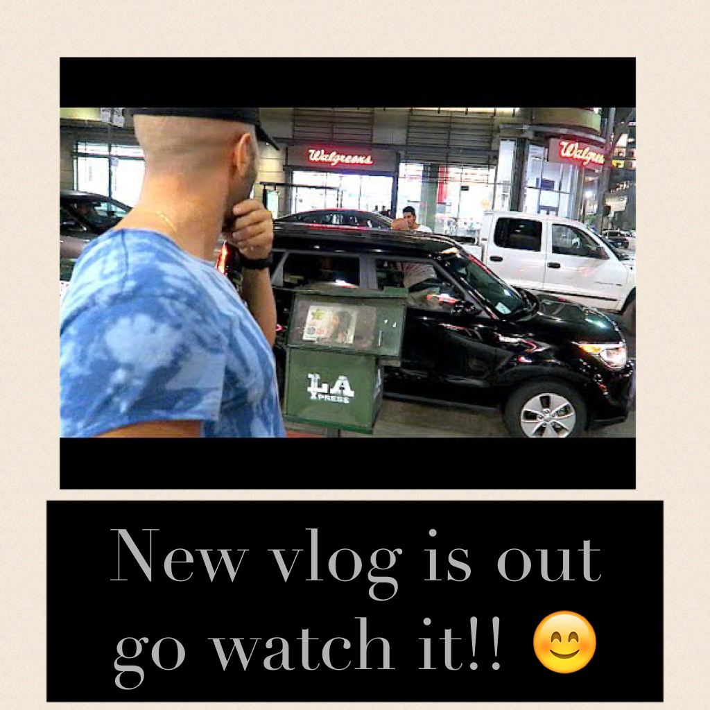 New vlog is out go watch it!!