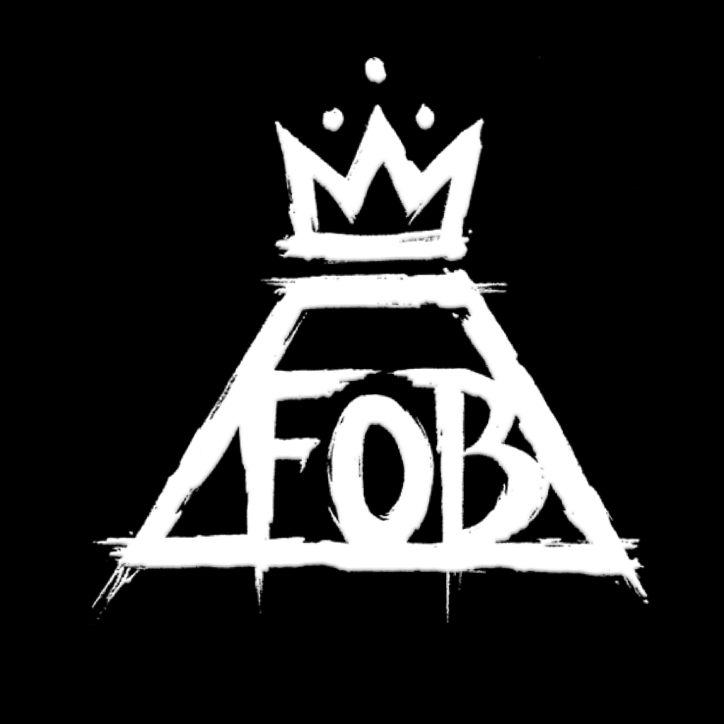 For all of my Fall out boy lovers, 😜😜😜😜😜ROCK ON!!! Comment who your favorite member is, and why!!!