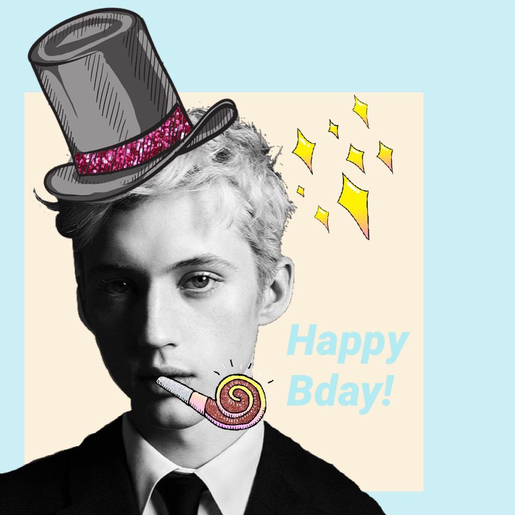 HAPPY BIRTHDAY KING ILY TROYE YOU DESERVE THE ENTIRE UNIVERSE💙💙💙💙