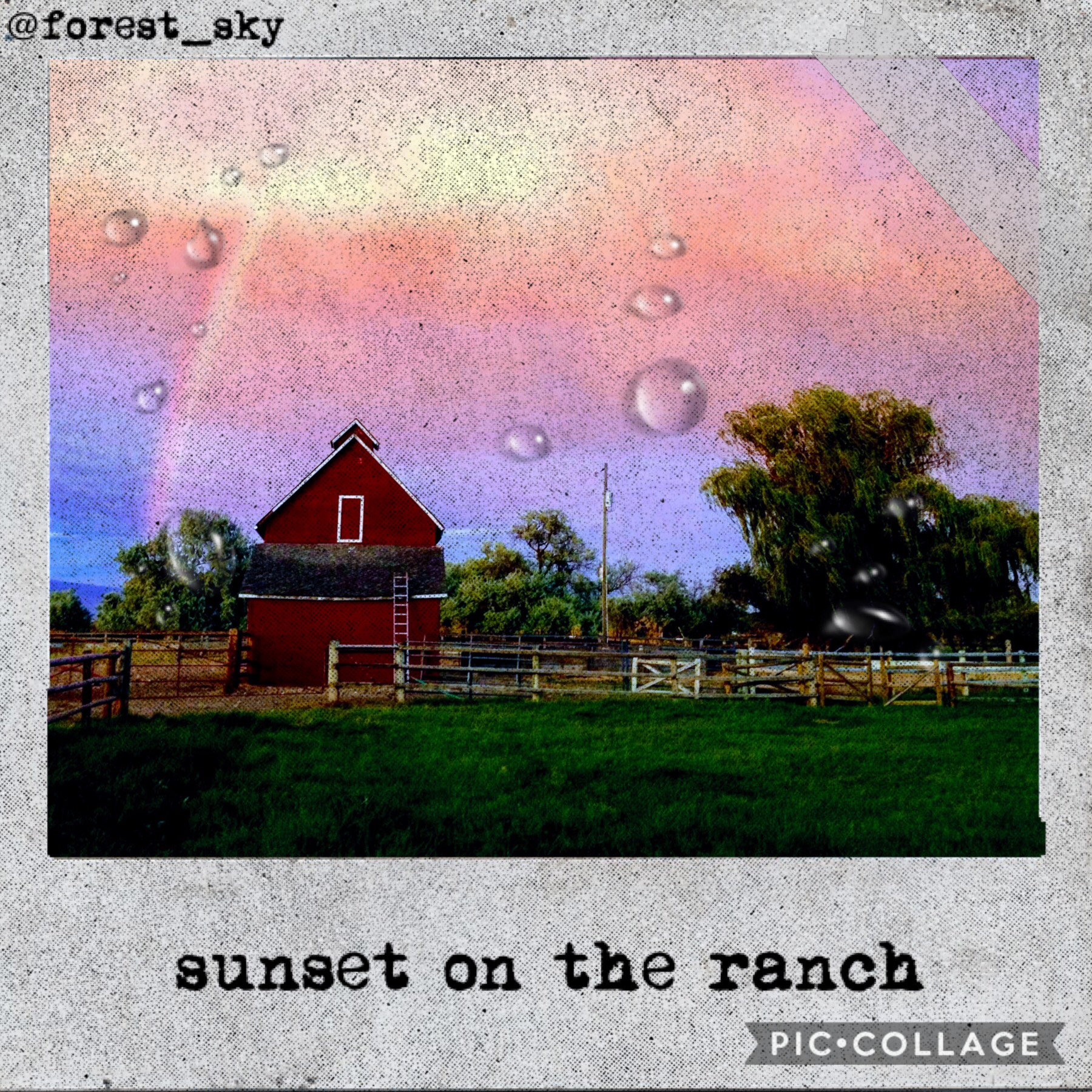 Tap ✔️
The barn at my Grandpa’s ranch 💕
Photo credit: meeeeeeee!