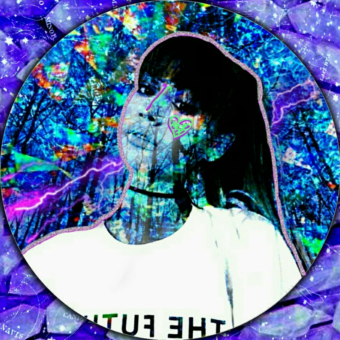 give creds// credit to my bby emina @perficons for the first icon style ilhsm 😘💖 I think this is my style! is it creepy? idk lol icons are sm more fun to make than edits now