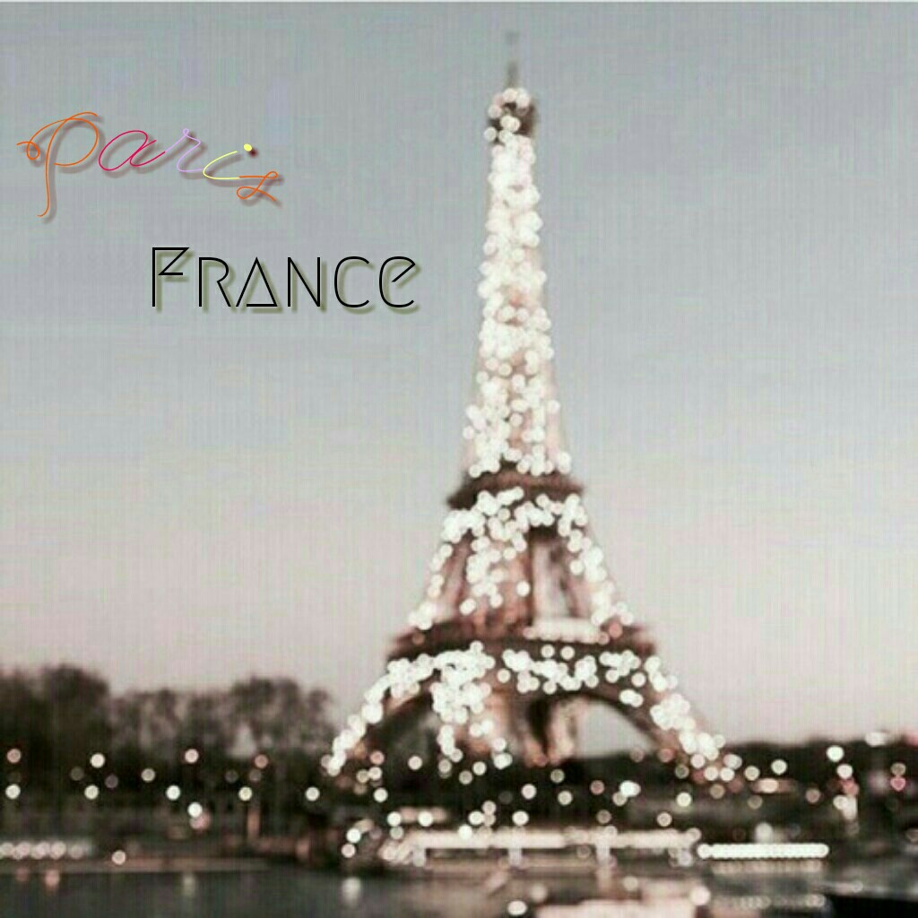 How long's it since i've used Phonto ? A long long time. Simple Eiffel Tower collage. Rate 1-10. It's also been a long time since i've posted an actual collage