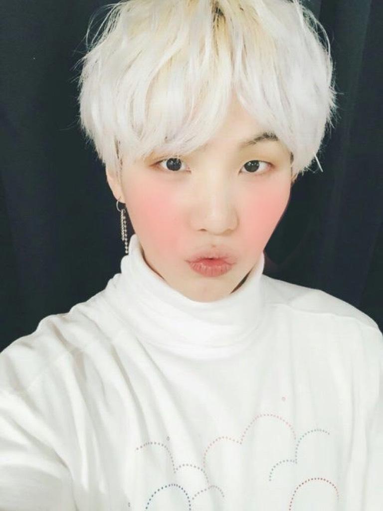 happy birthday yoongi love~! i can’t believe you’re already 25! time honestly flies. i hope you have a wonderful birthday and have many more wonderful birthdays to come. i’ll always support you.